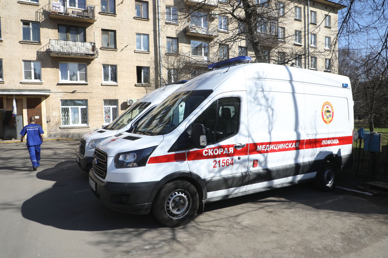 На улице Тельмана водитель погиб под колесами своего грузовика | Вечёрка