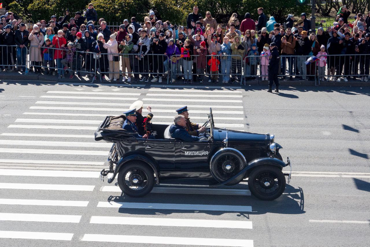 машин в питере на невском (95) фото