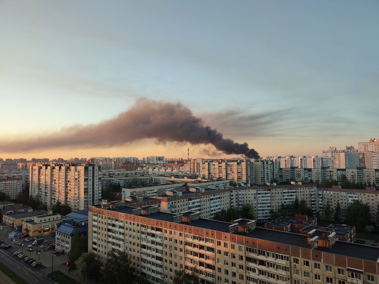 Специалисты Роспотребнадзора взяли пробы воздуха в районе пожара на  Автобусной улице | Вечёрка