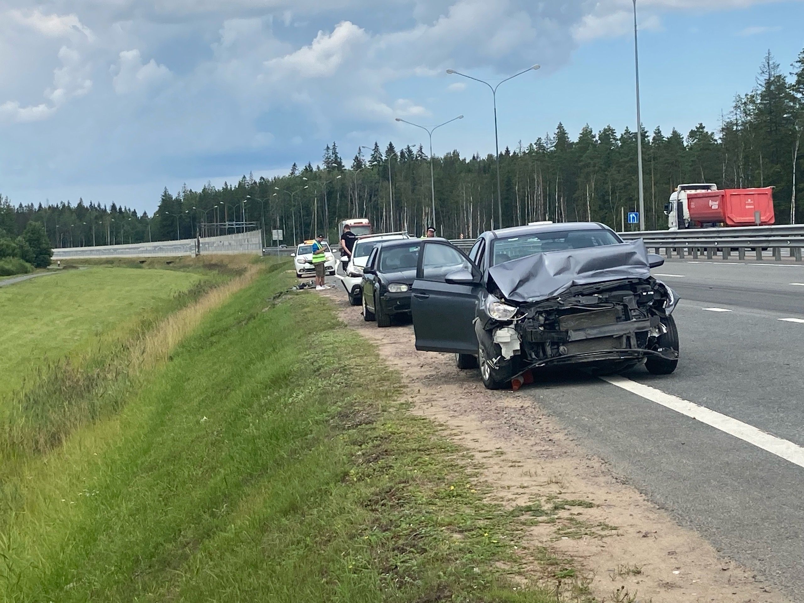 В тройном ДТП на «Сортавале» пострадали три человека | Вечёрка