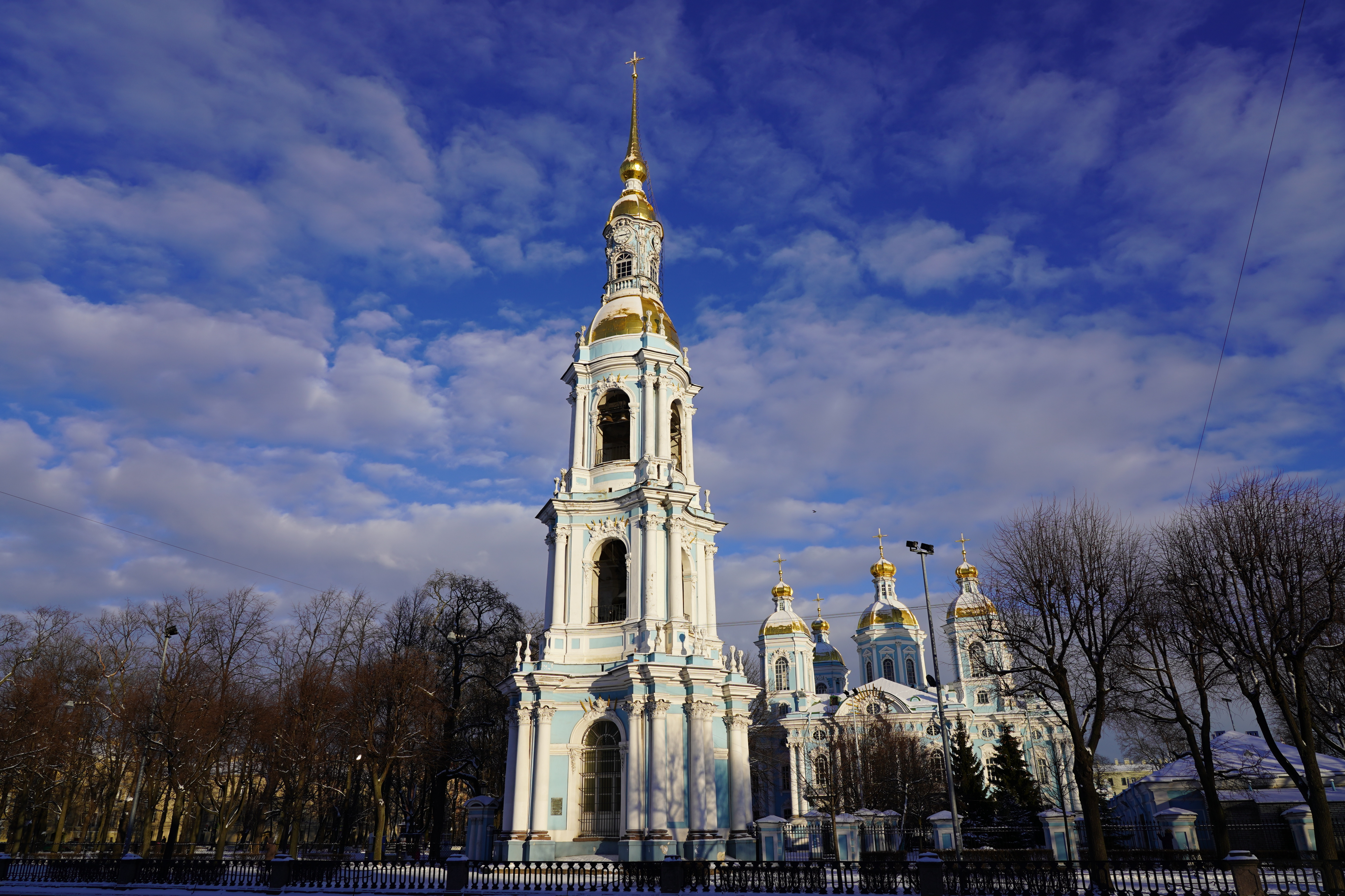 В Петербурге закончили реставрацию колокольни Никольского Морского собора |  Вечёрка