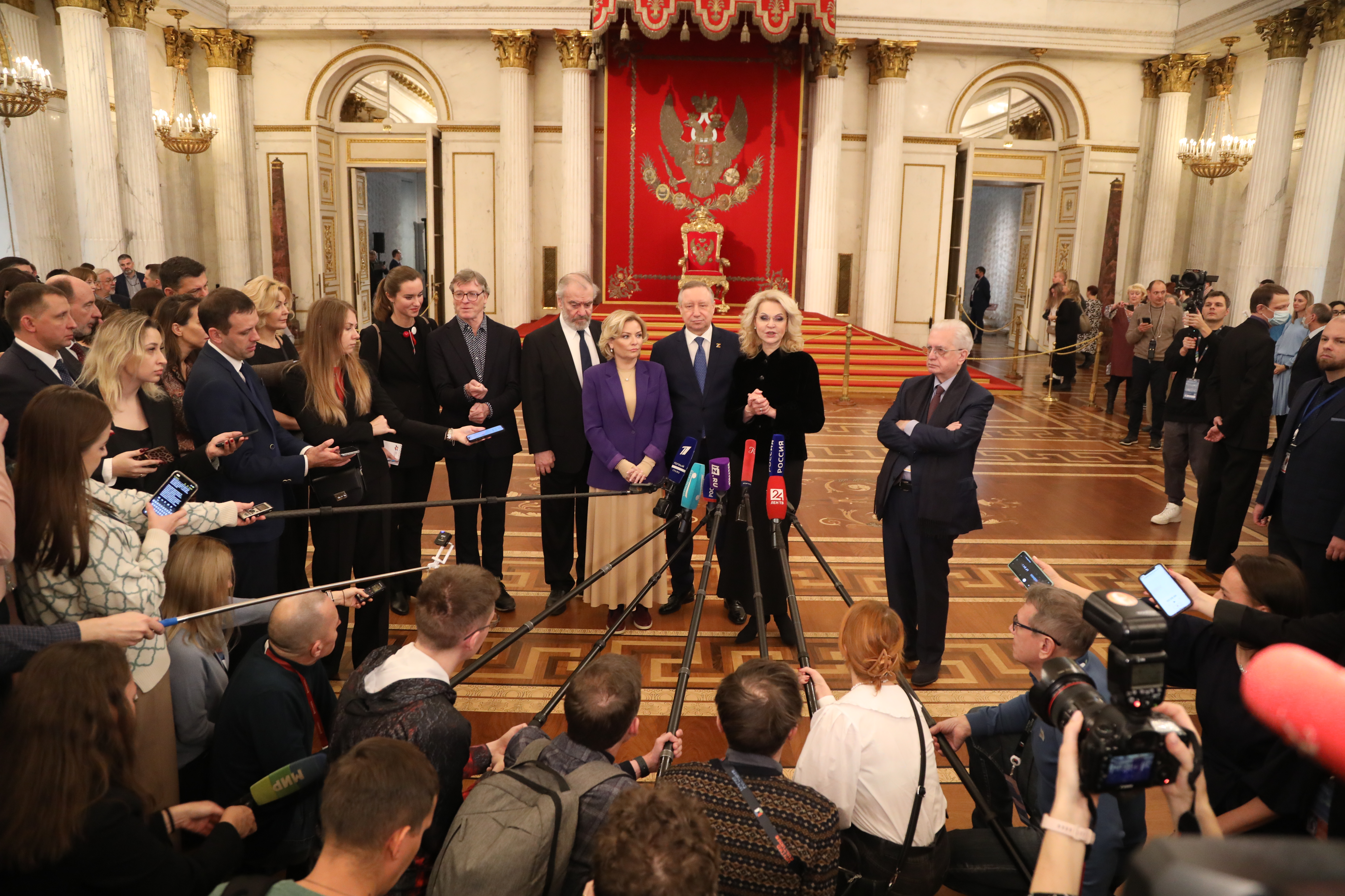 Валерий Гергиев и Начо Дуато стали первыми лауреатами Эрмитажной премии в  Петербурге | Вечёрка