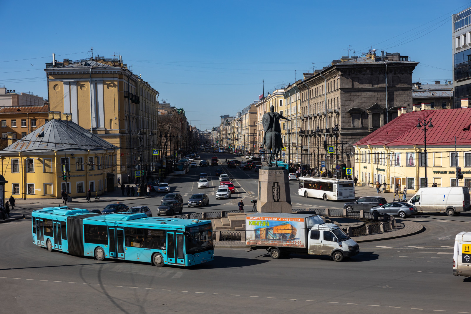 Петербуржцам рассказали о графике работы общественного транспорта на Пасху  | Вечёрка