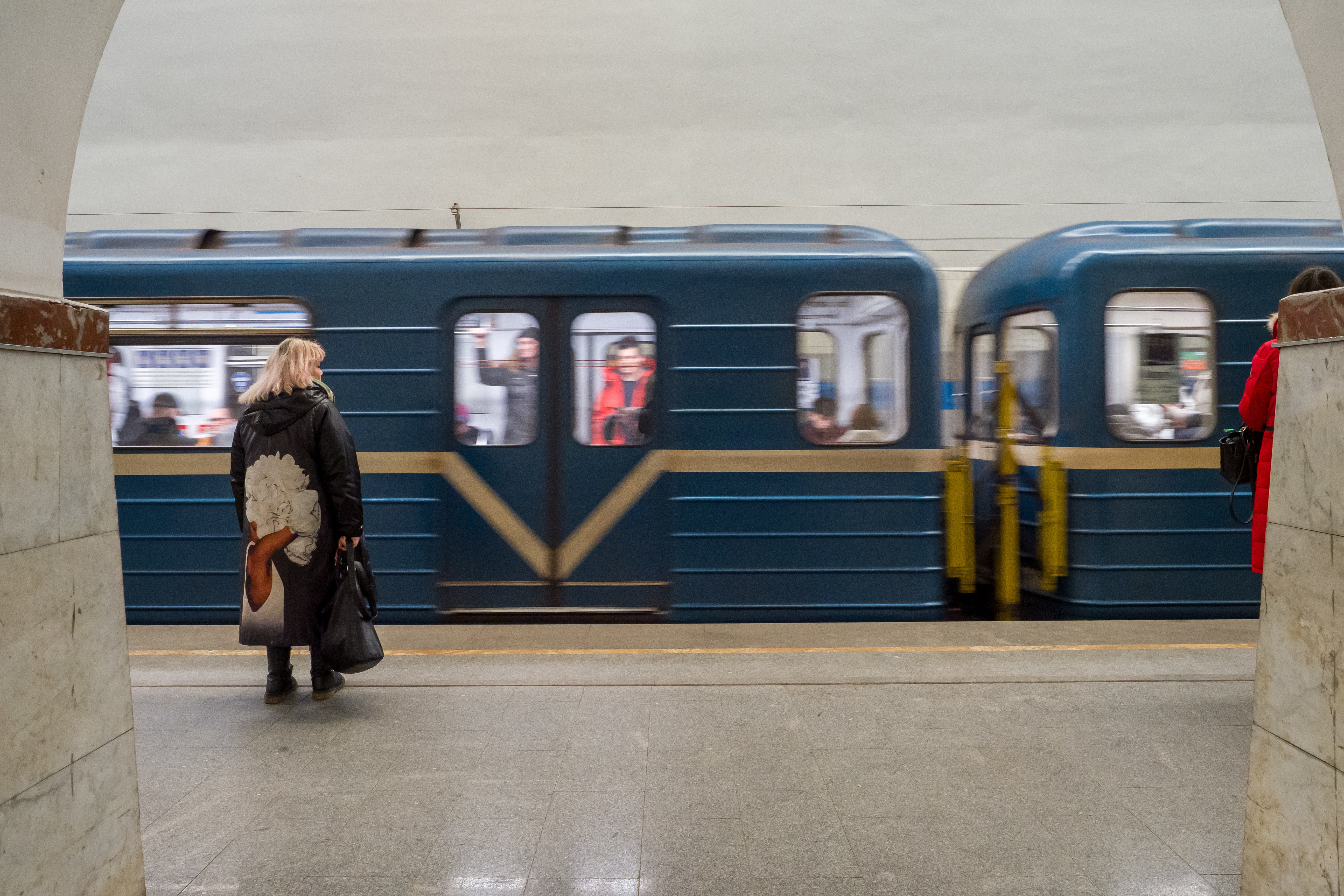 Движение по «синей» ветке метро восстановлено | Вечёрка