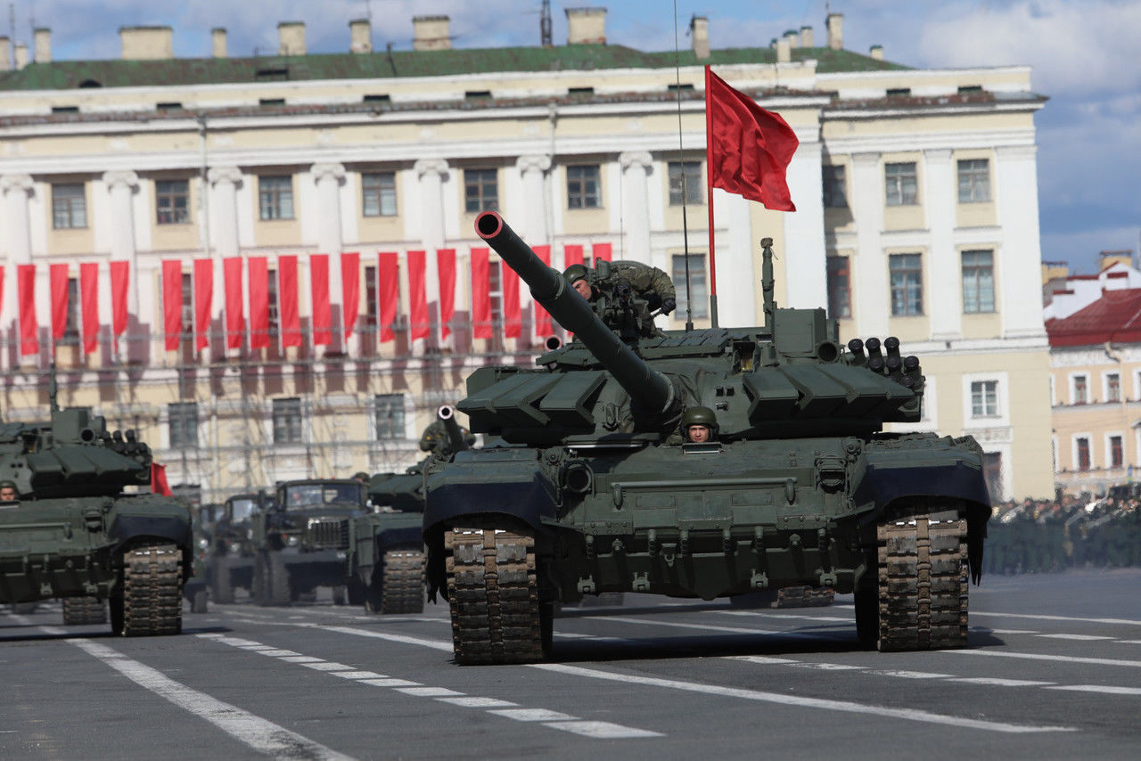 На парад Победы в Петербурге привезут раритетные танки | Вечёрка