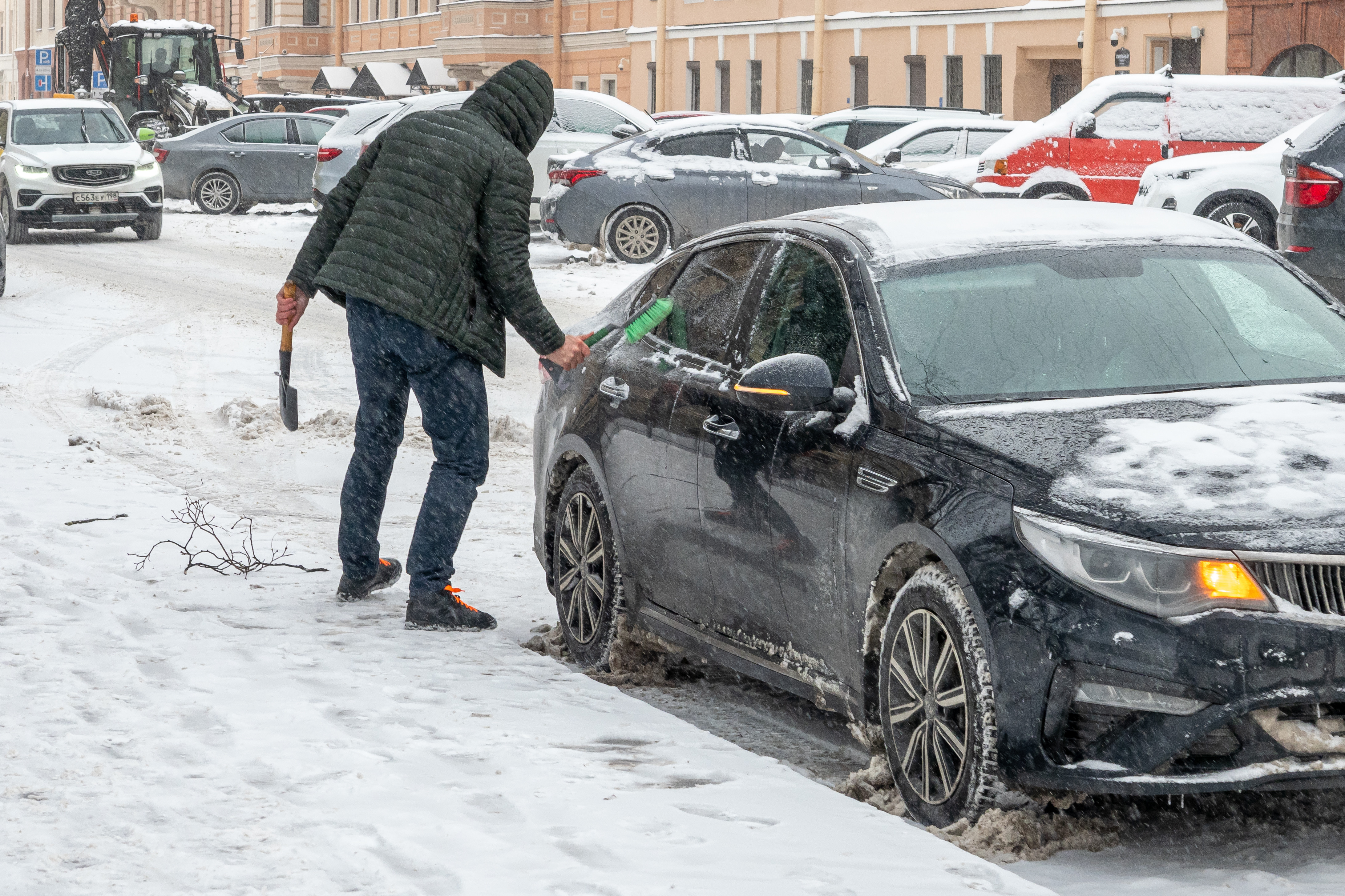 Петербуржцы стали реже нарушать правила парковки во дворах | Вечёрка