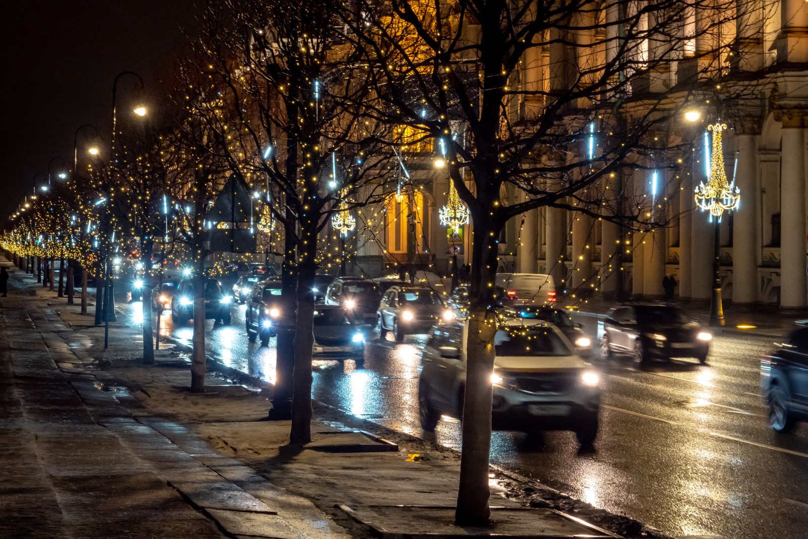 В Петербурге в новогоднюю ночь будет ограничено движение транспорта |  Вечёрка