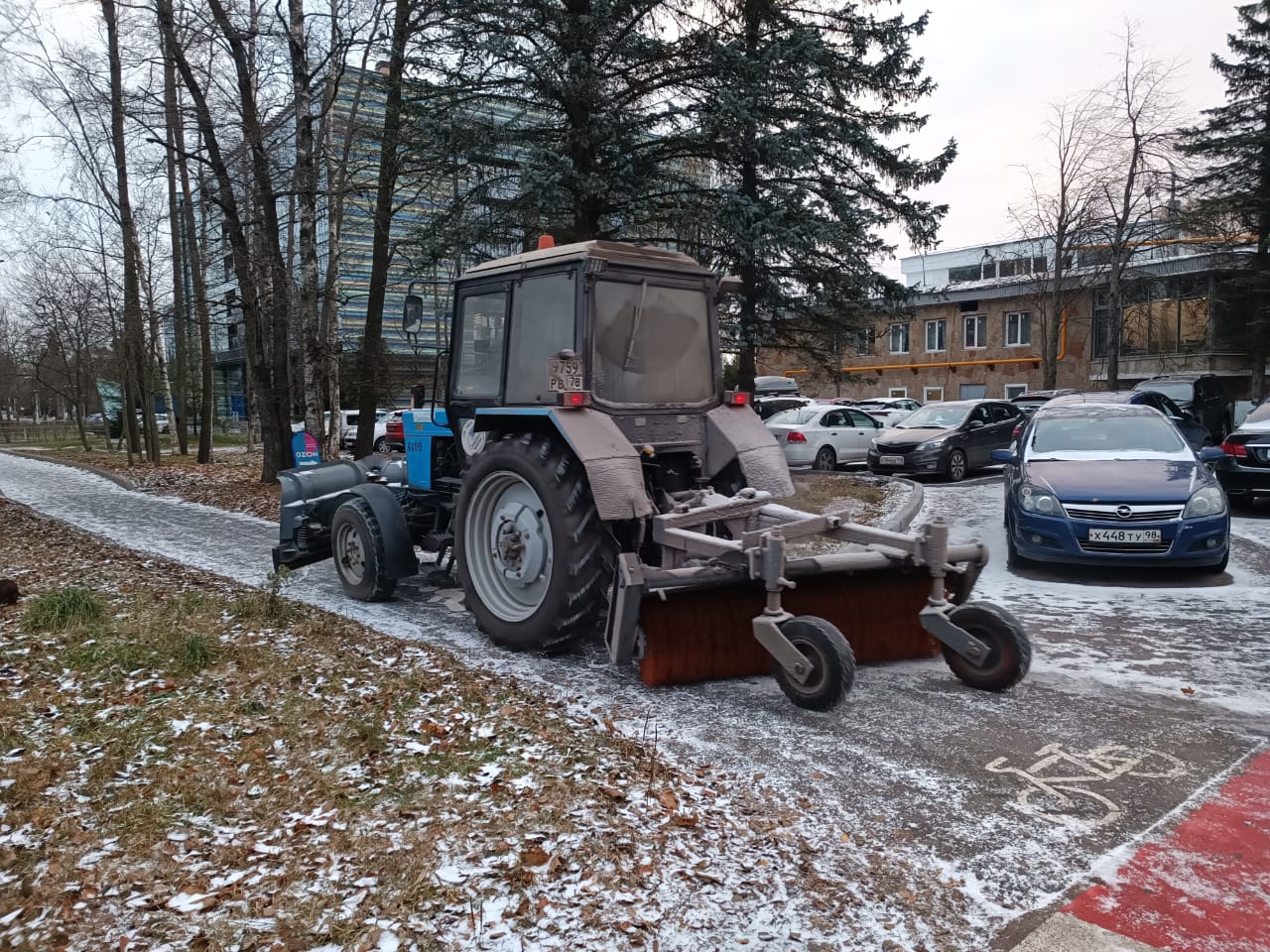 В Петербурге вывезли первые два самосвала снега на пункты утилизации  Водоканала | Вечёрка