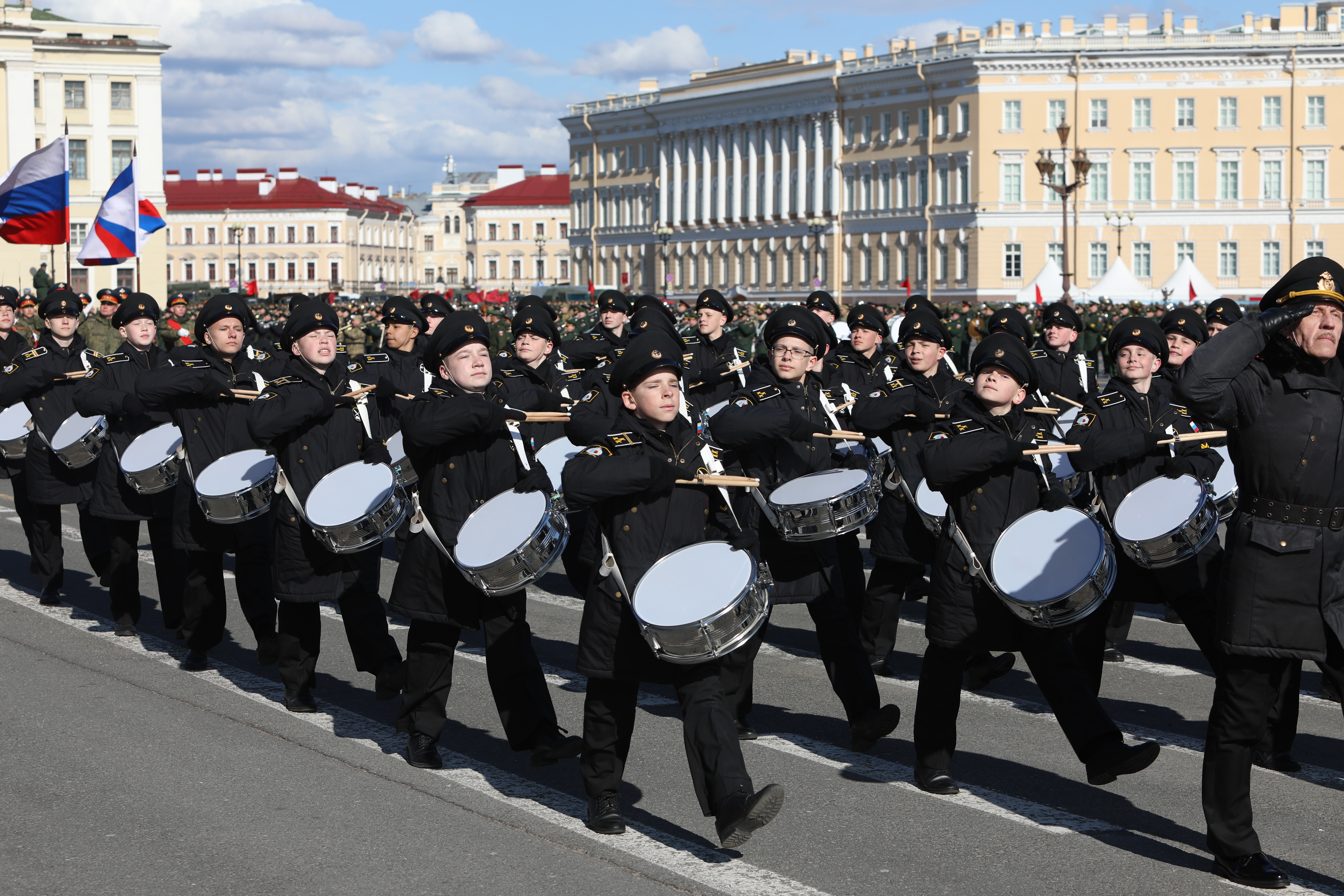 Нахимовское военно-морское училище отмечает 80-летие со дня основания |  Вечёрка