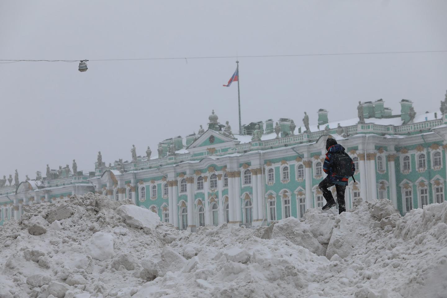 К пятнице в Петербурге может намести сугробы в 10 см — Шувалов