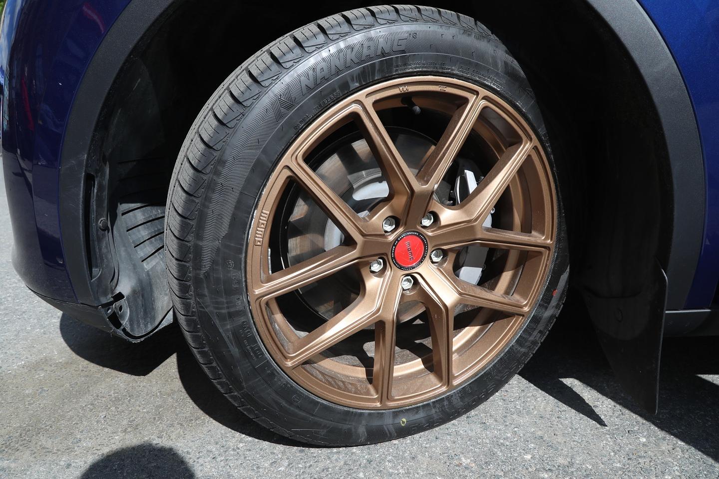 Первая в СЗФО мобильная моющая станция мусорных контейнеров появилась в ...