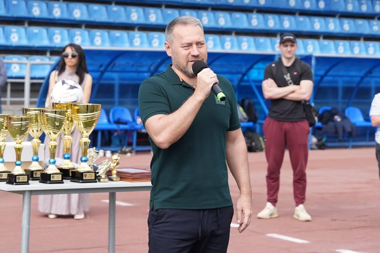 Александр Бельский открыл турнир по футболу среди детских домов «Юный  зенитовец»