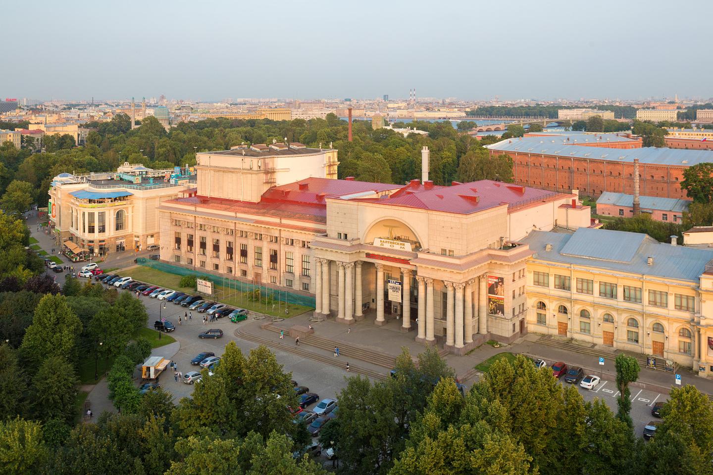 С 25 марта в «Балтийском доме» начнут показывать спектакль «Покровские  ворота»