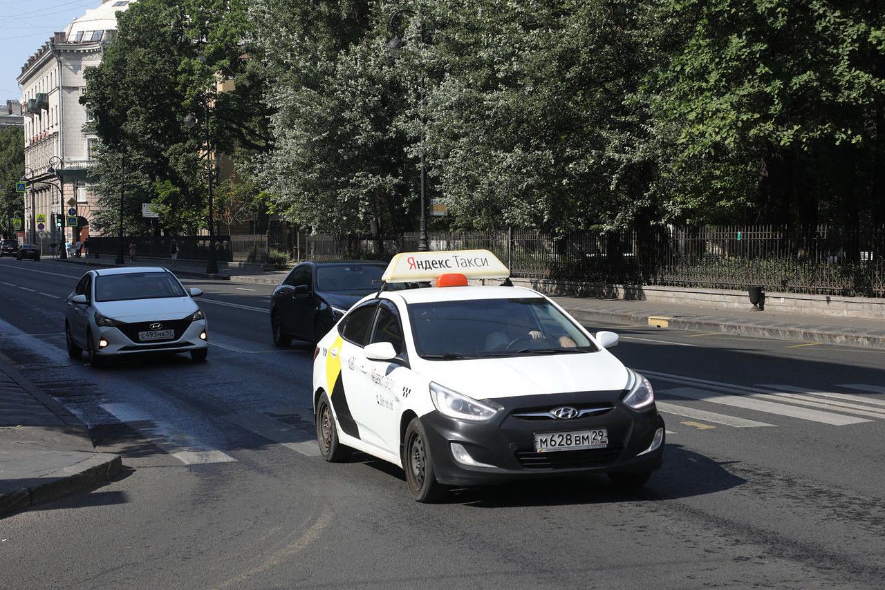 В Петербурге появился первый женский таксопарк