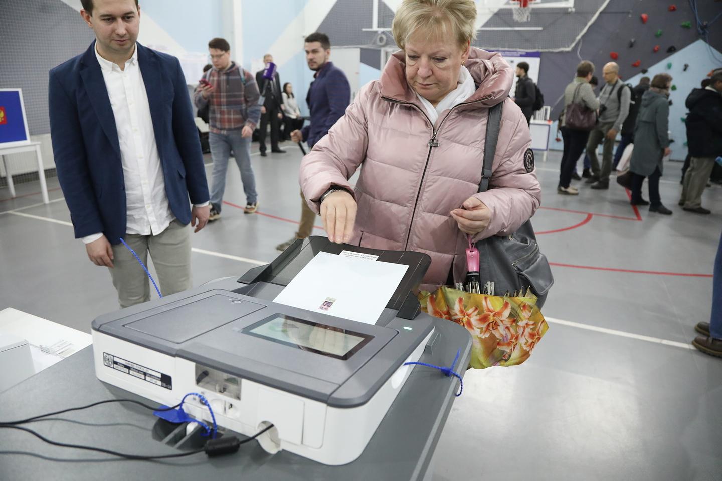 Бельский заявил о достаточно высокой явке среди петербуржцев на выборах  президента РФ