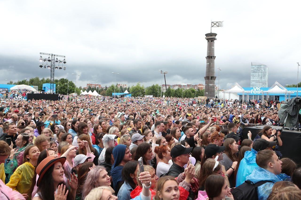 Фото: Как прошел первый день VK Fest в Петербурге