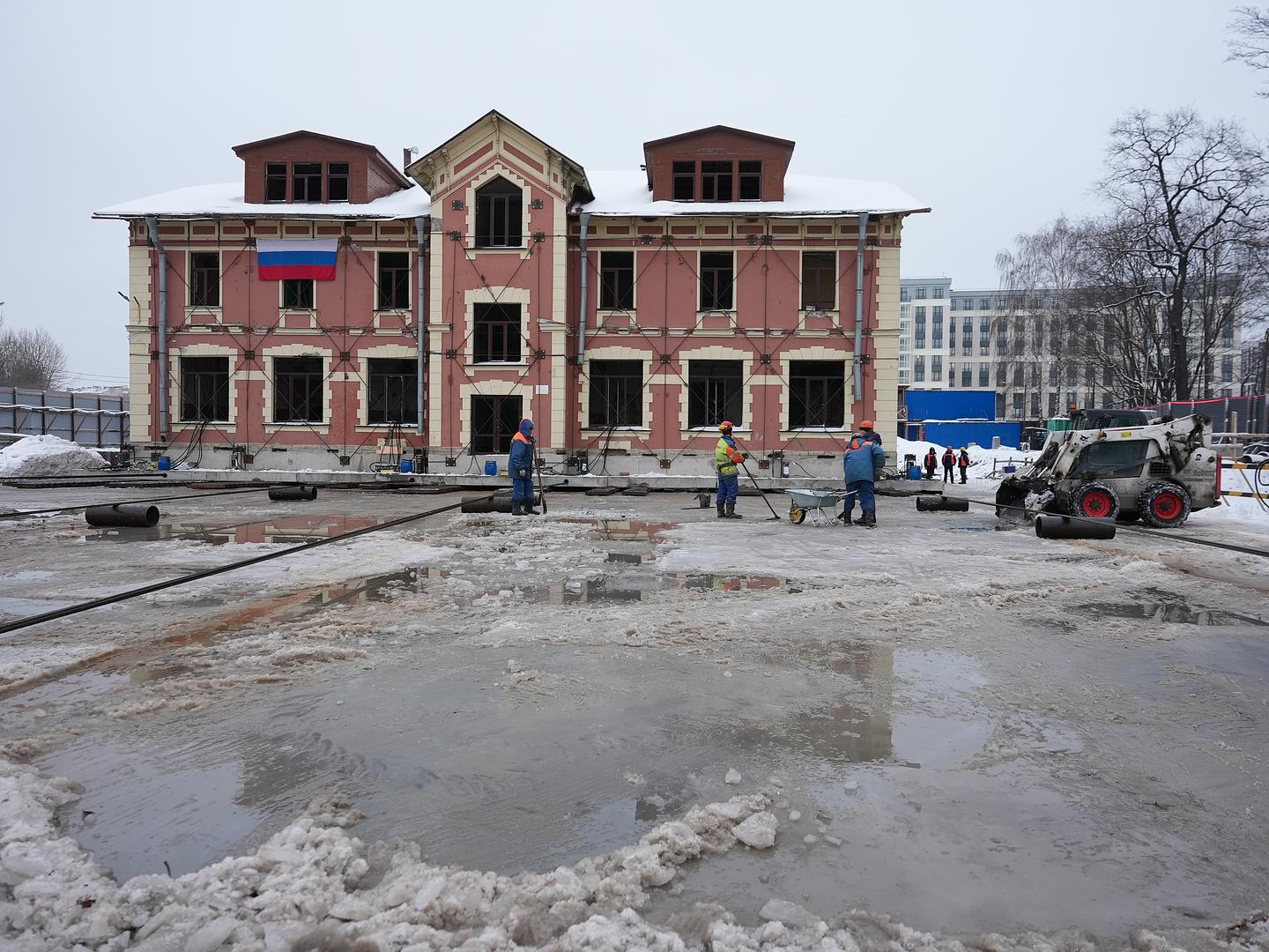 В Петербурге впервые со времен СССР перенесли историческое здание