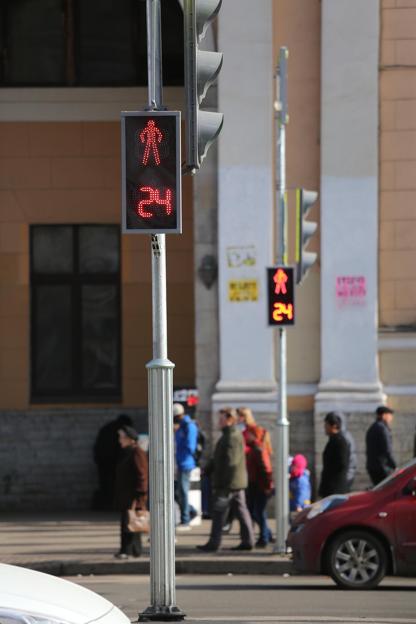 В Выборгском и Приморском районах Петербурга подключили новые светофоры